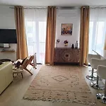 Hypercenter Penthouse @ True Heart Of Old Town
