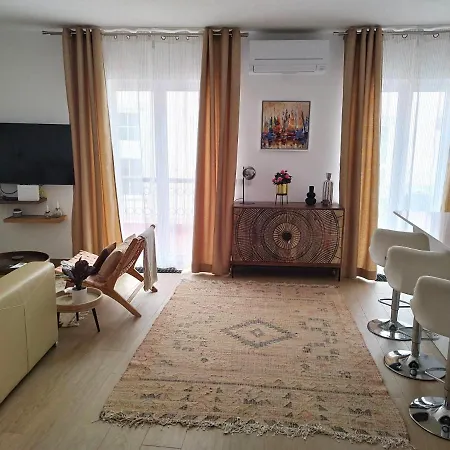 Hypercenter Penthouse @ True Heart Of Old Town
