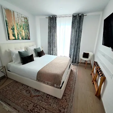 Hypercenter Penthouse @ True Heart Of Old Town *